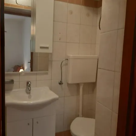 Lovrenco 3* Krvavica